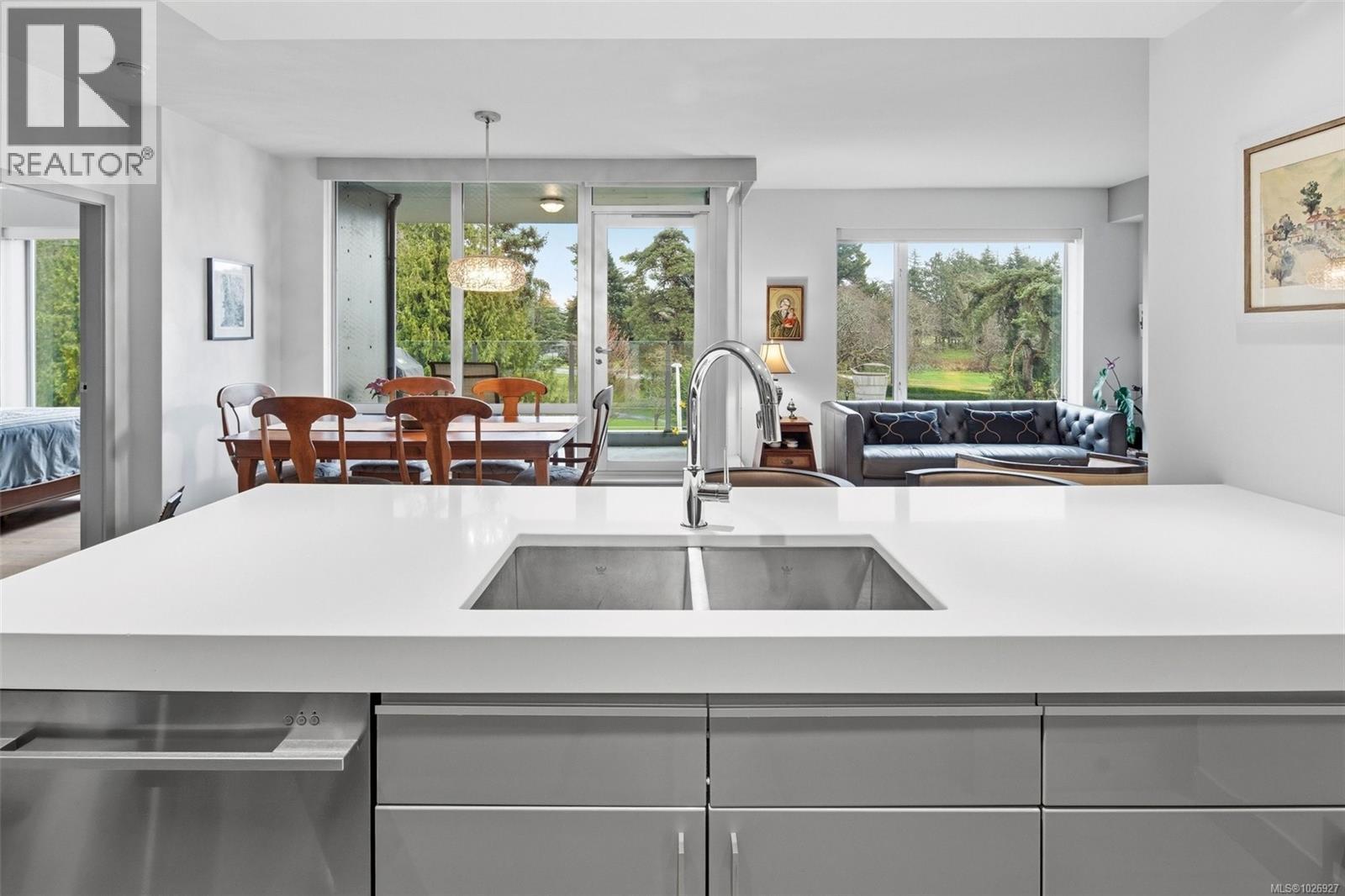 402 200 Douglas St, Victoria, British Columbia  V8V 2P2 - Photo 6 - 1026927