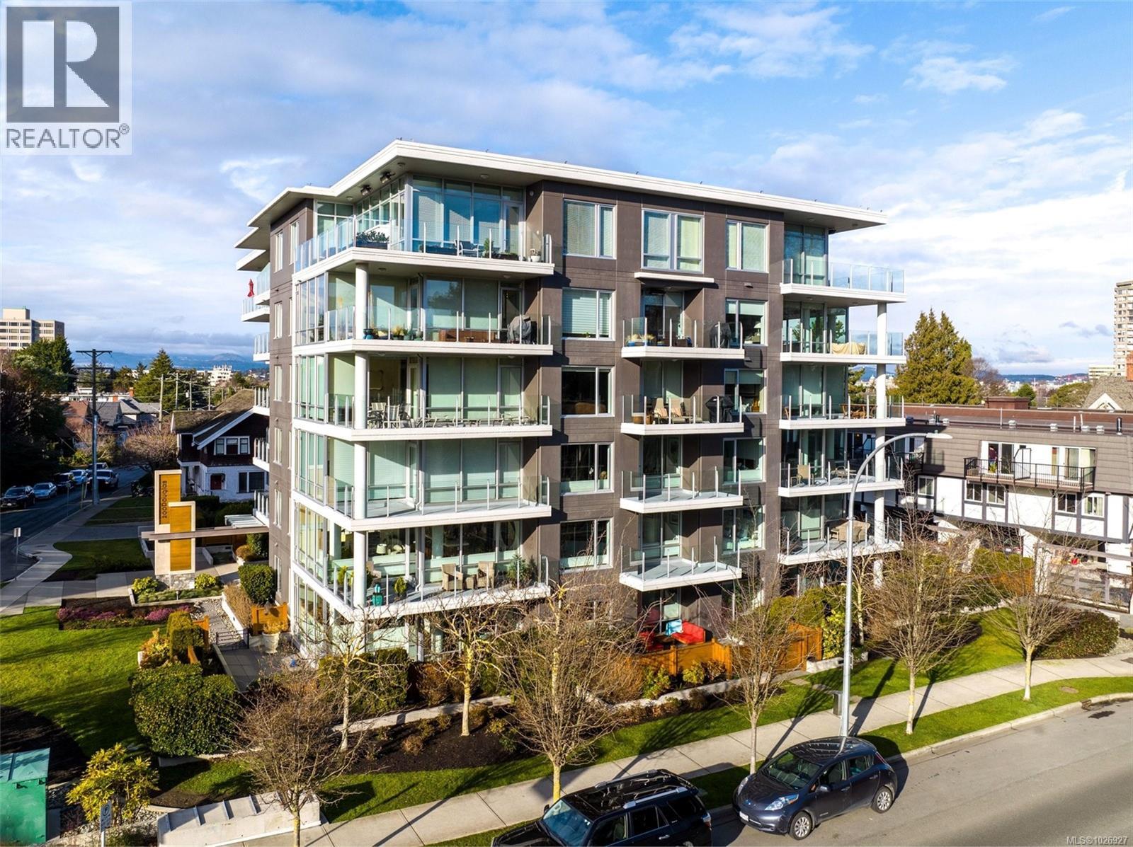 402 200 Douglas St, Victoria, British Columbia  V8V 2P2 - Photo 2 - 1026927