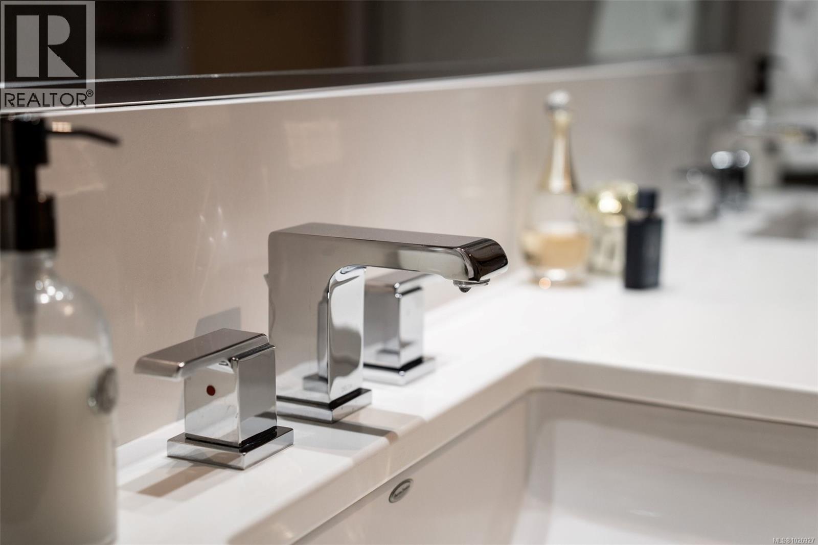 402 200 Douglas St, Victoria, British Columbia  V8V 2P2 - Photo 23 - 1026927