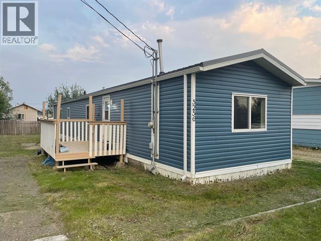 5256 42 Street, Fort Nelson, British Columbia  V0C 1R0 - Photo 1 - R3097097
