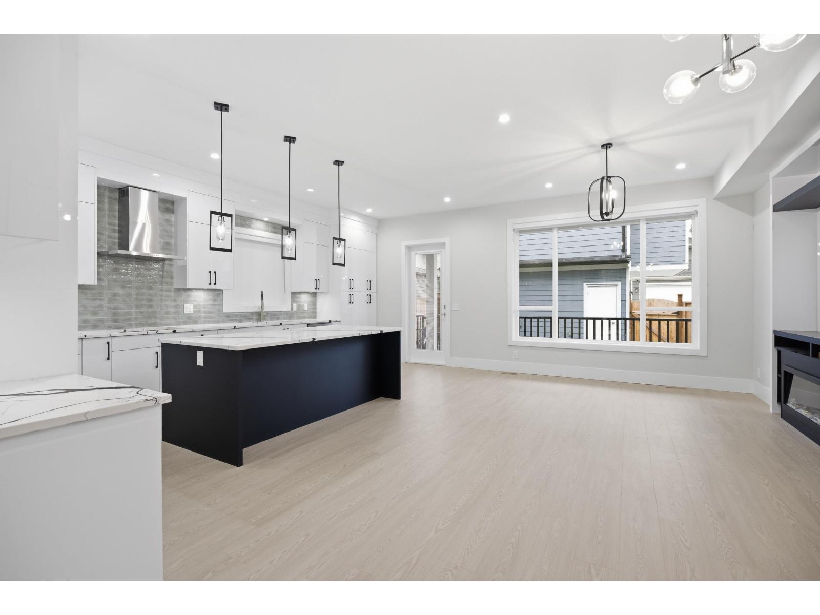 17156 1 Avenue, Surrey, British Columbia  V3Z 9R2 - Photo 4 - R3097086