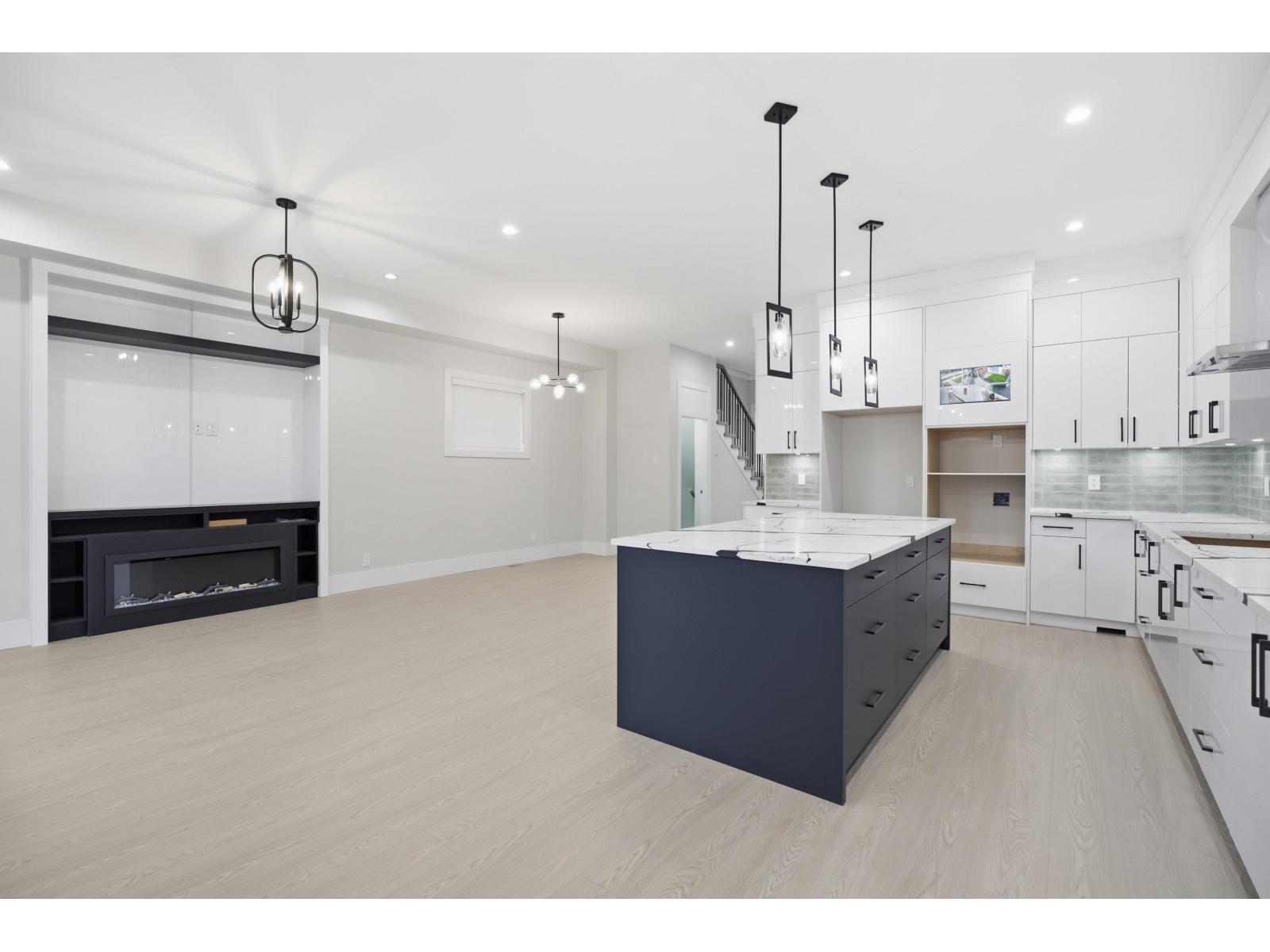 17156 1 Avenue, Surrey, British Columbia  V3Z 9R2 - Photo 6 - R3097086