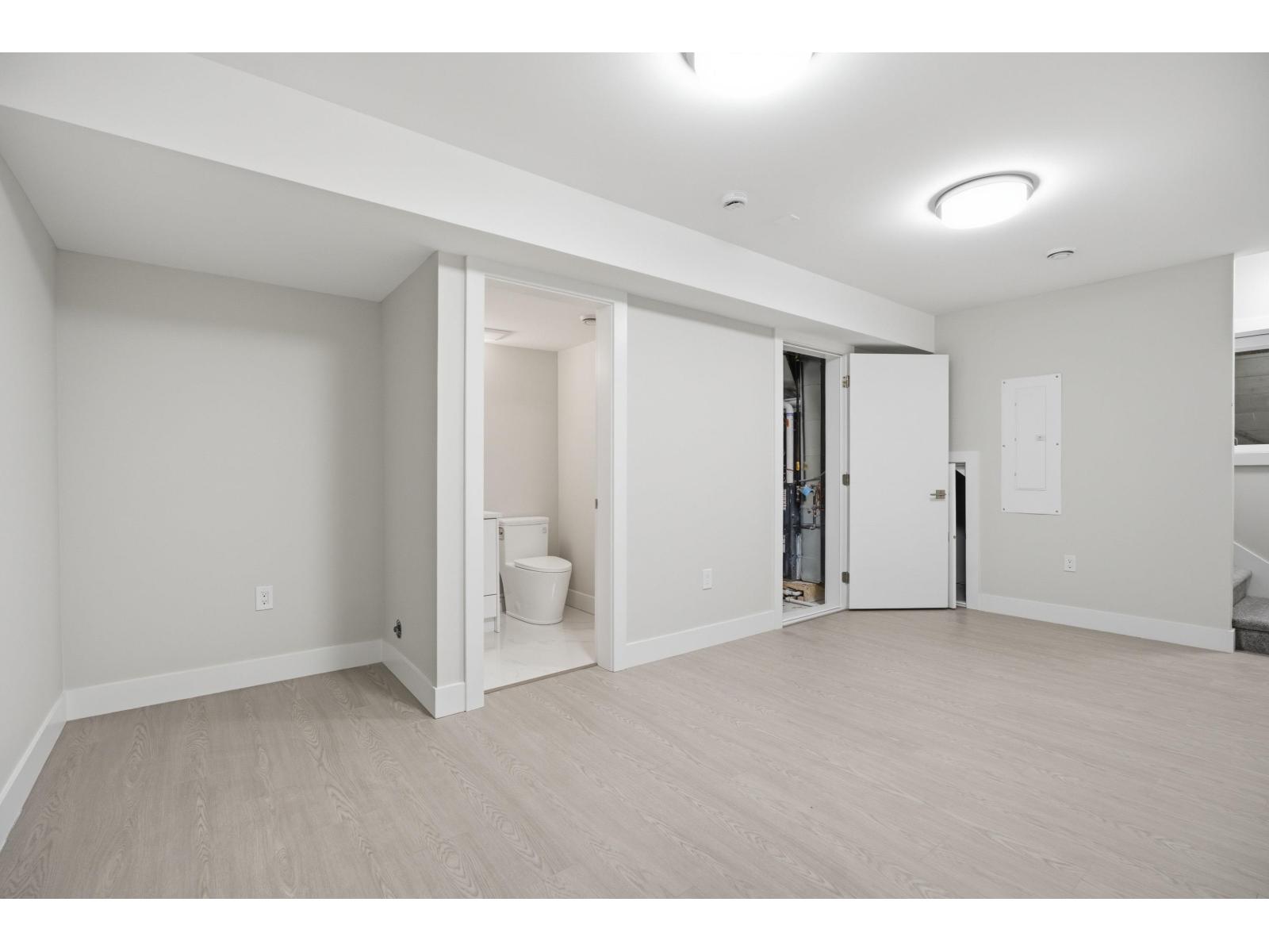 17156 1 Avenue, Surrey, British Columbia  V3Z 9R2 - Photo 19 - R3097086