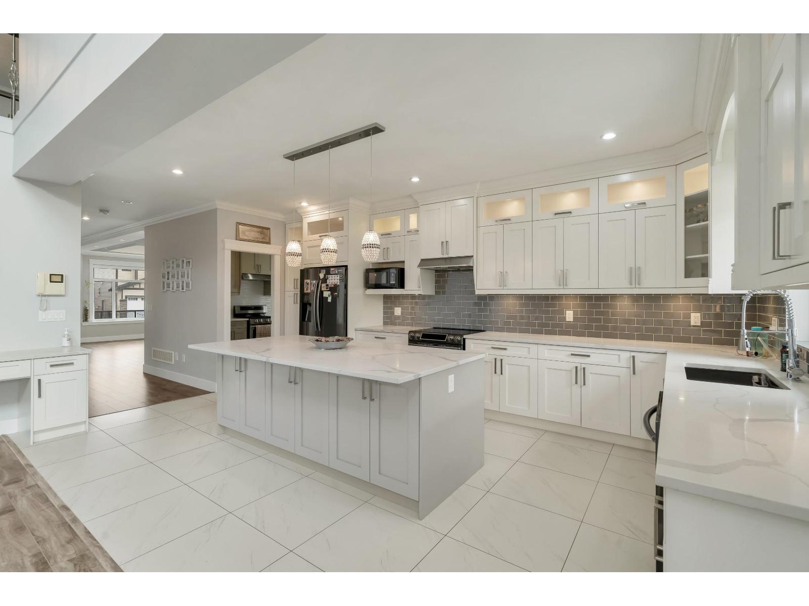 27687 Railcar Crescent, Abbotsford, British Columbia  V4X 0B8 - Photo 9 - R3097040