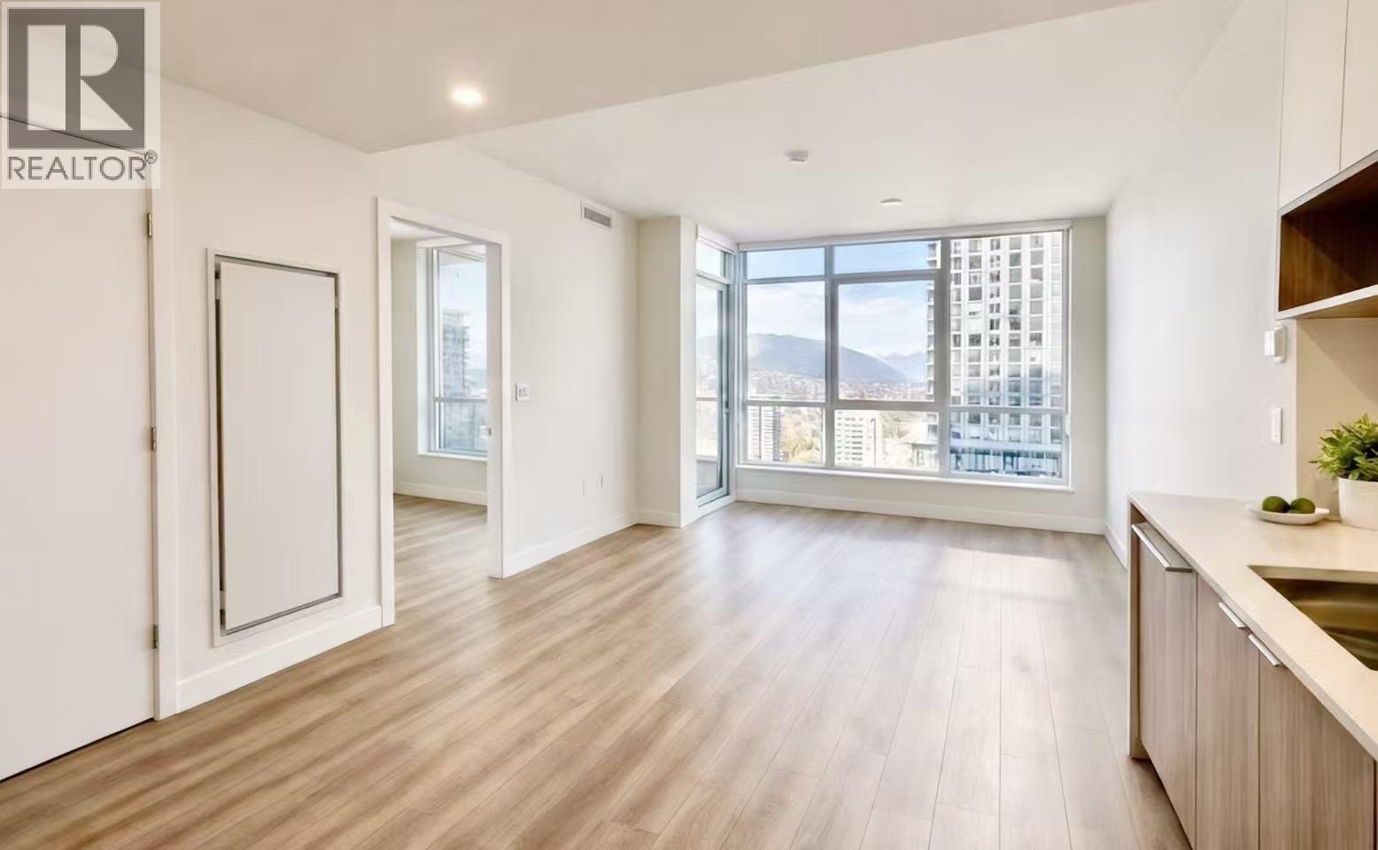 2502 6087 Wilson Avenue, Burnaby, British Columbia  V5H 2R5 - Photo 3 - R3096852