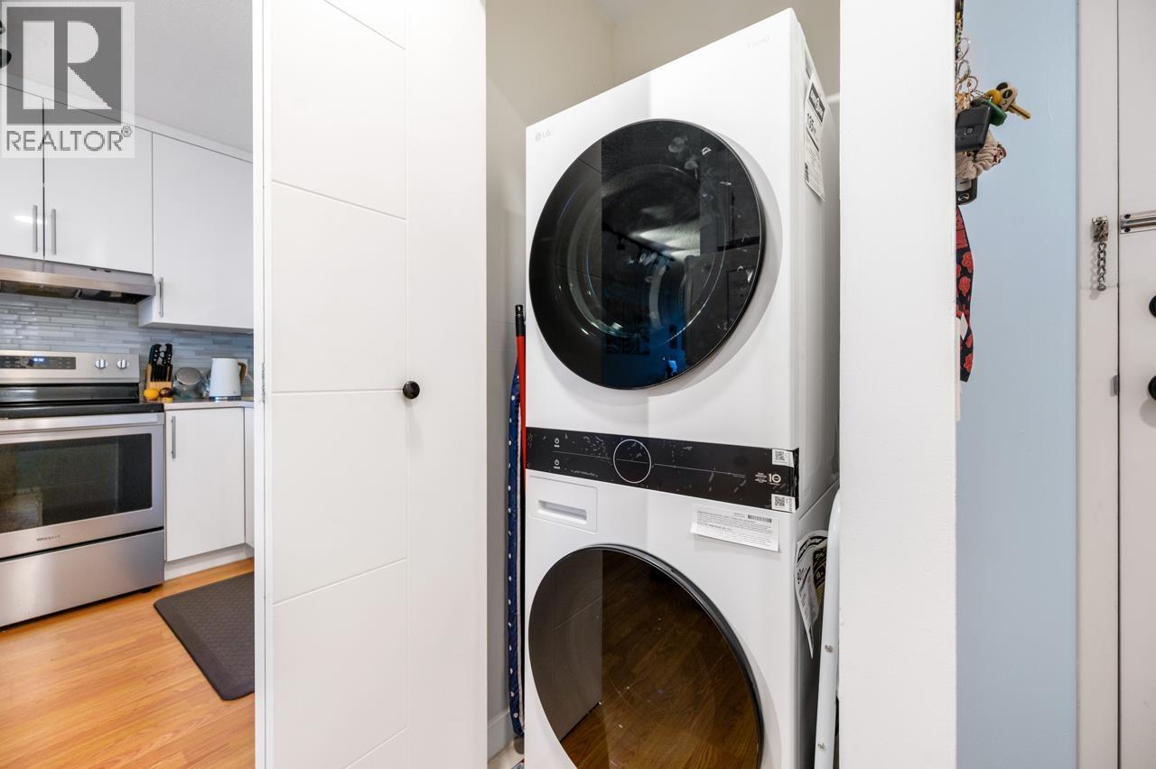 1205 3970 Carrigan Court, Burnaby, British Columbia  V3N 4S5 - Photo 11 - R3089247