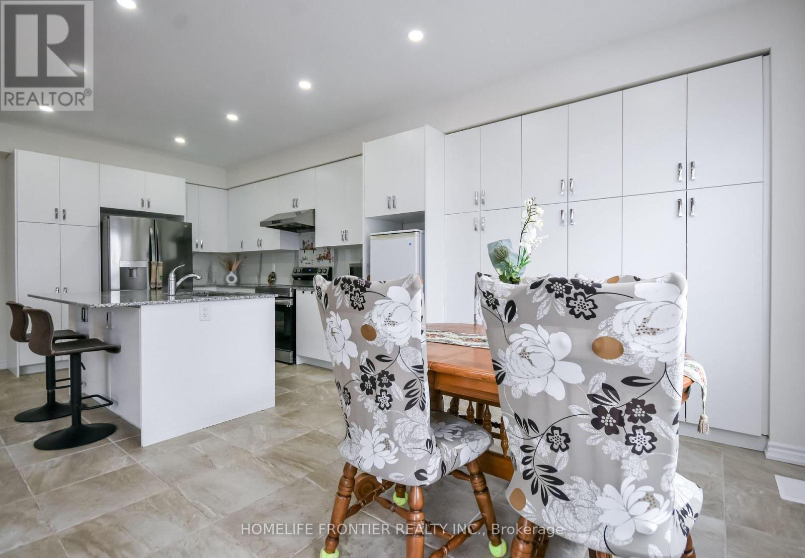 27 Bannister Road, Barrie, Ontario  L9J 0L5 - Photo 26 - S12833800