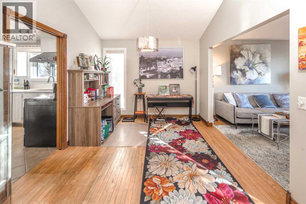 111 Edforth Place Nw, Calgary, Alberta  T3A 3V3 - Photo 7 - A2284103