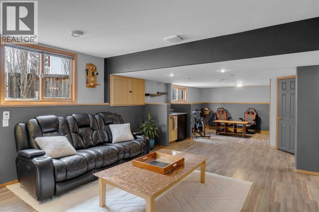 108 West Terrace Bay, Cochrane, Alberta  T4C 1R7 - Photo 20 - A2284491