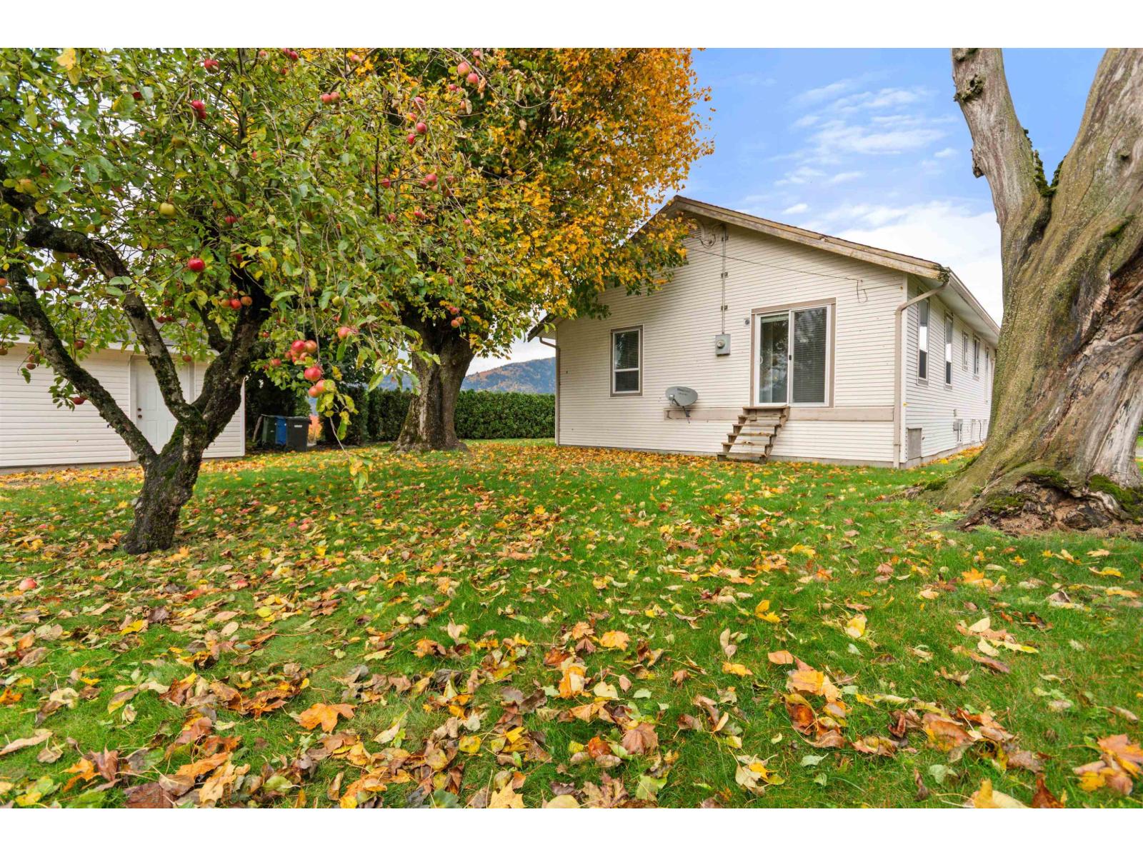 39965 No. 5 Road, Abbotsford, British Columbia  V3G 2G3 - Photo 2 - R3097115