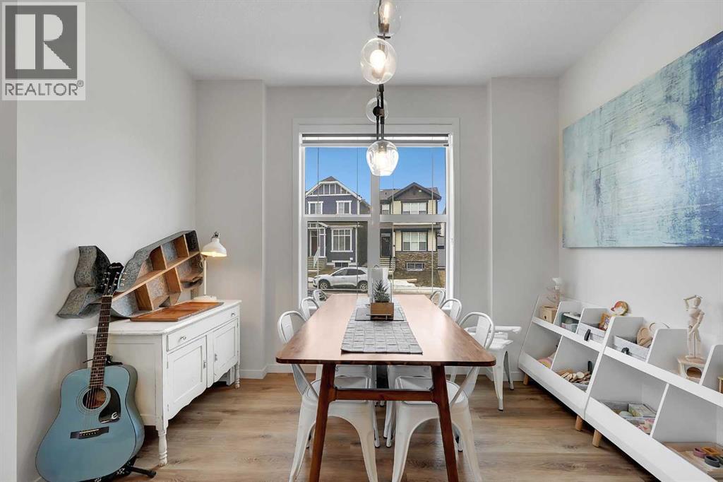 84 Magnolia Common Se, Calgary, Alberta  T3M 3S3 - Photo 10 - A2291193