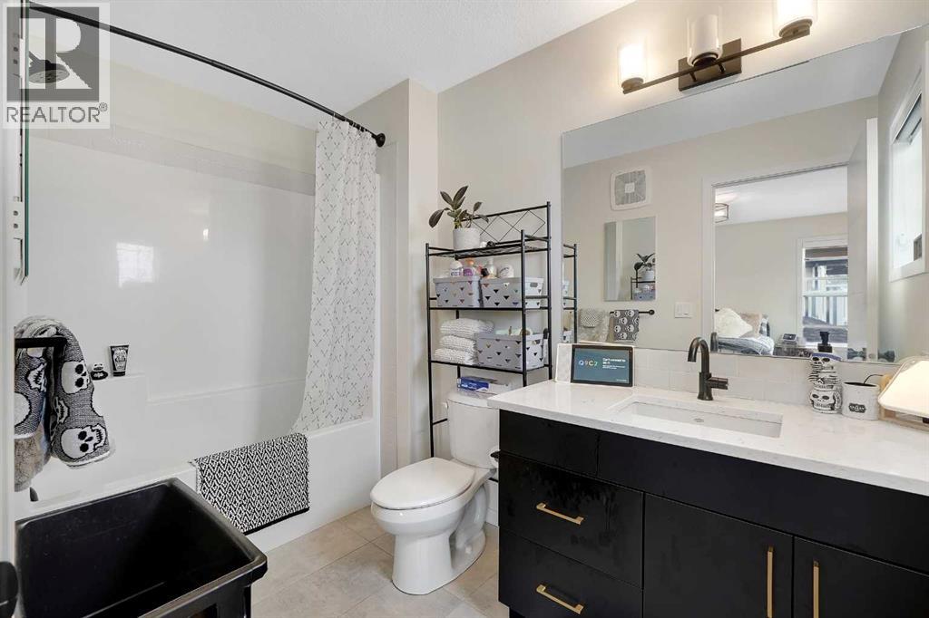 84 Magnolia Common Se, Calgary, Alberta  T3M 3S3 - Photo 21 - A2291193