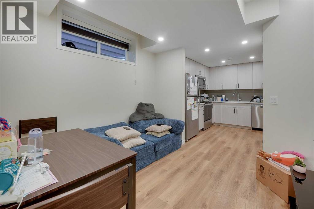 84 Magnolia Common Se, Calgary, Alberta  T3M 3S3 - Photo 35 - A2291193