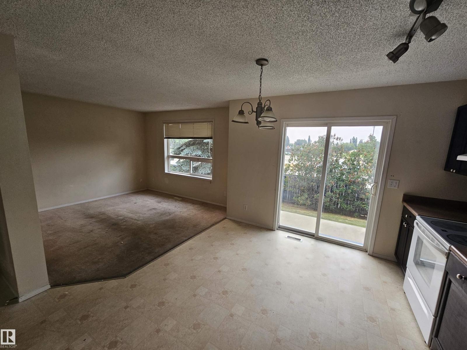 #27 3 Grove Meadow Dr, Spruce Grove, Alberta  T7X 4L9 - Photo 2 - E4476379