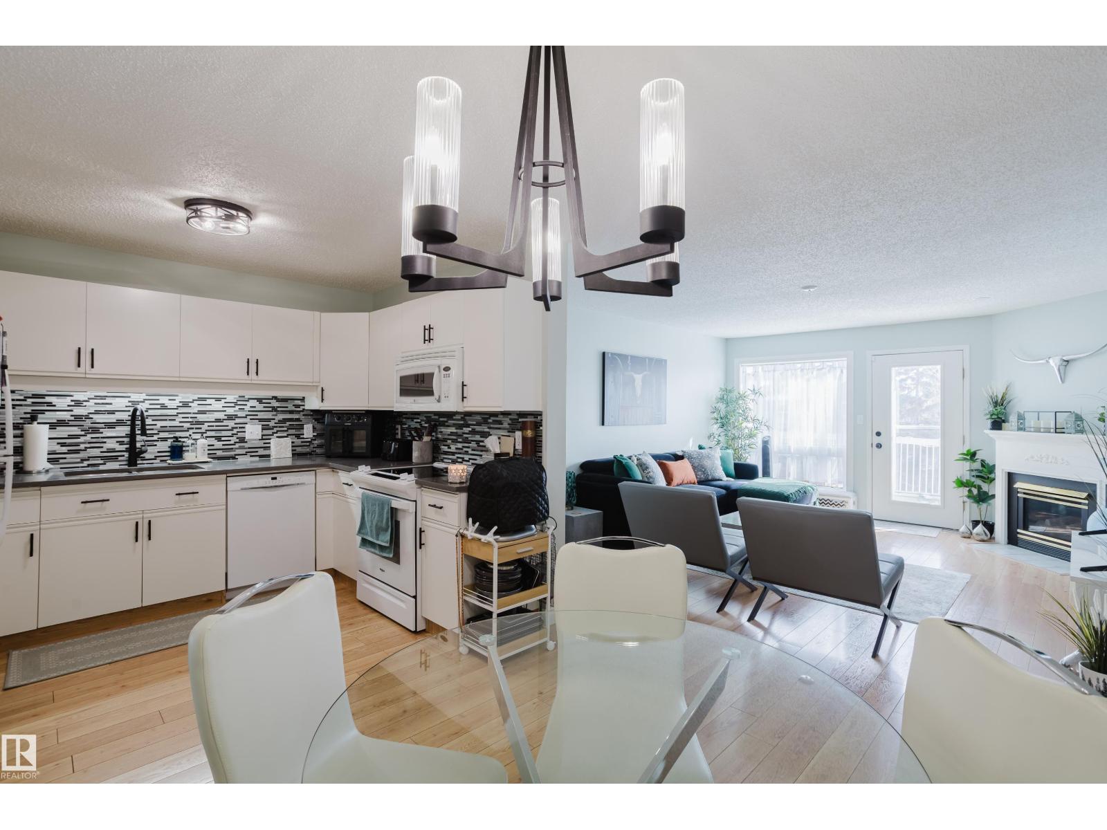 #310 8907 106a Av Nw, Edmonton, Alberta  T5H 3Y7 - Photo 9 - E4476380