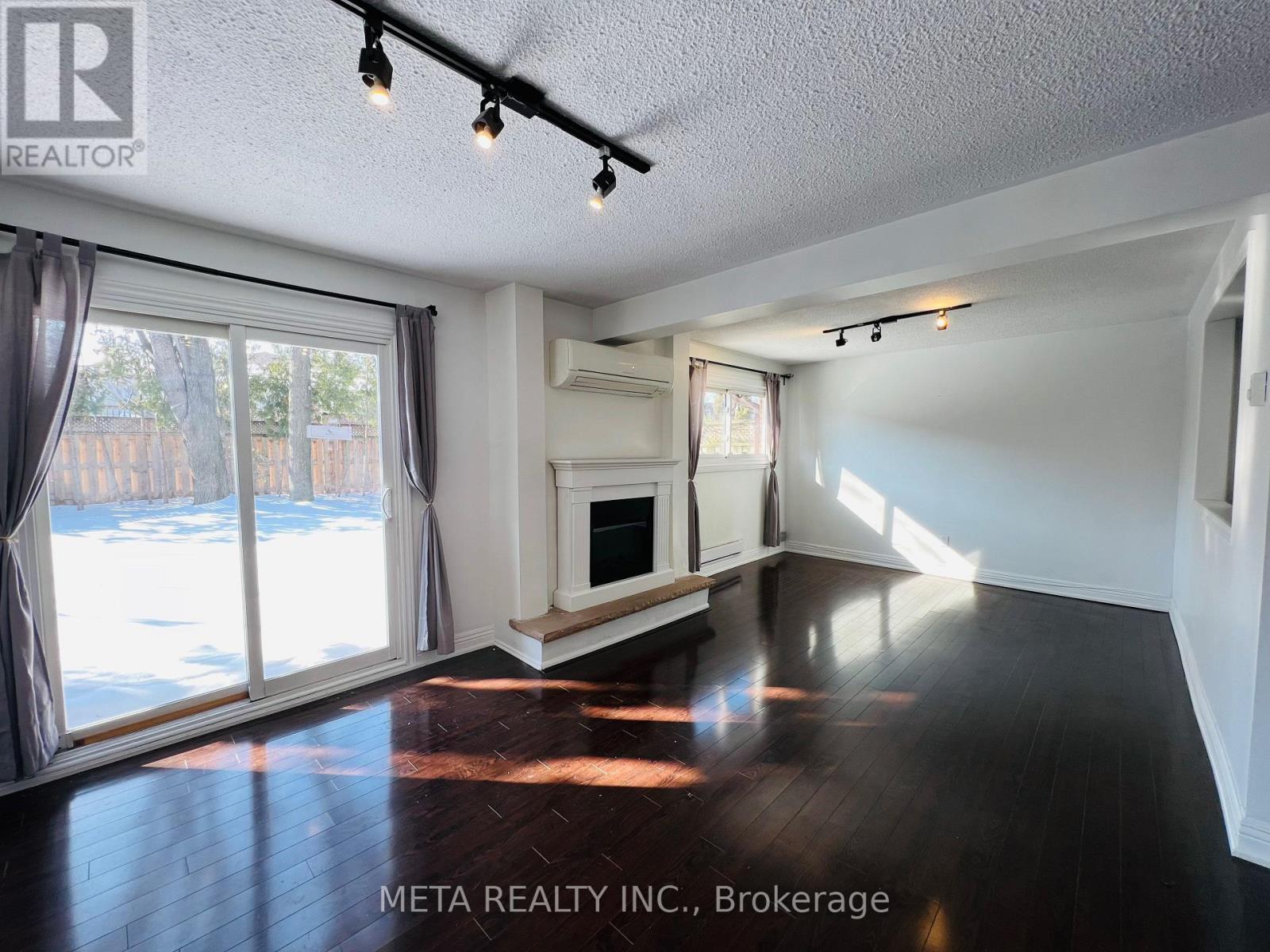 143 Silas Hill Drive, Toronto (Don Valley Village), Ontario  M2J 2X8 - Photo 3 - C12857000