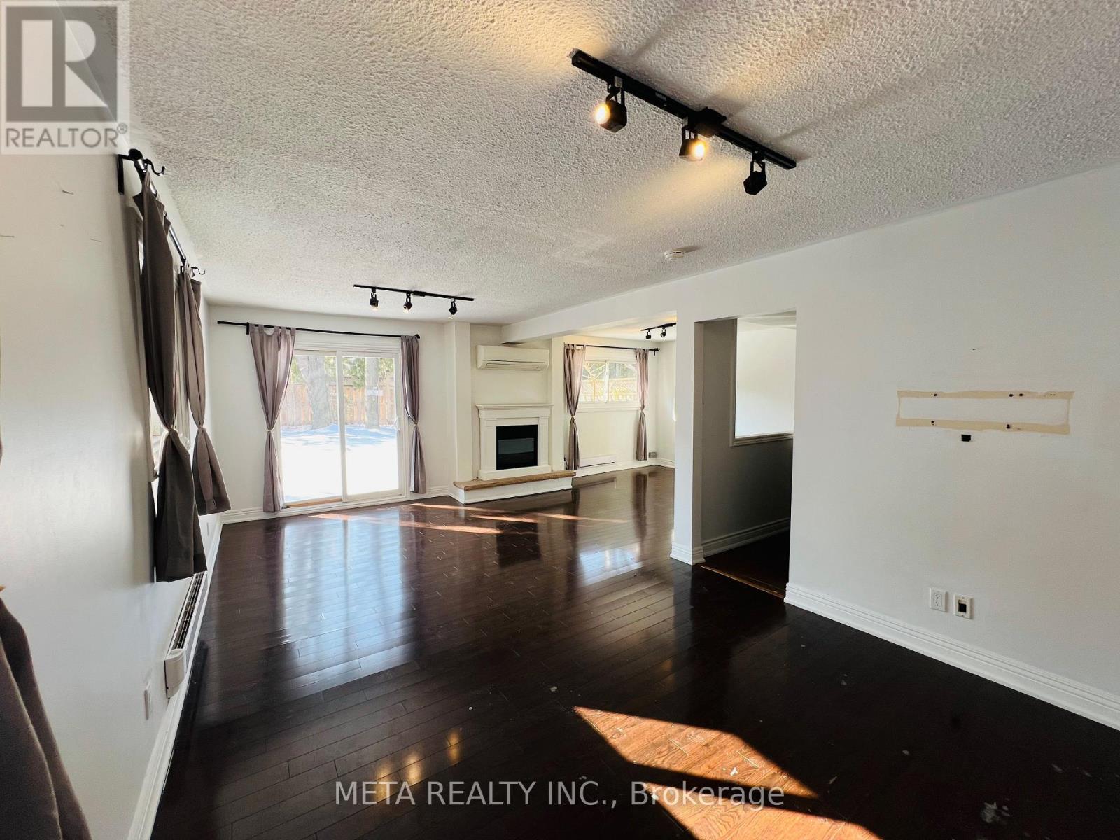 143 Silas Hill Drive, Toronto (Don Valley Village), Ontario  M2J 2X8 - Photo 5 - C12857000