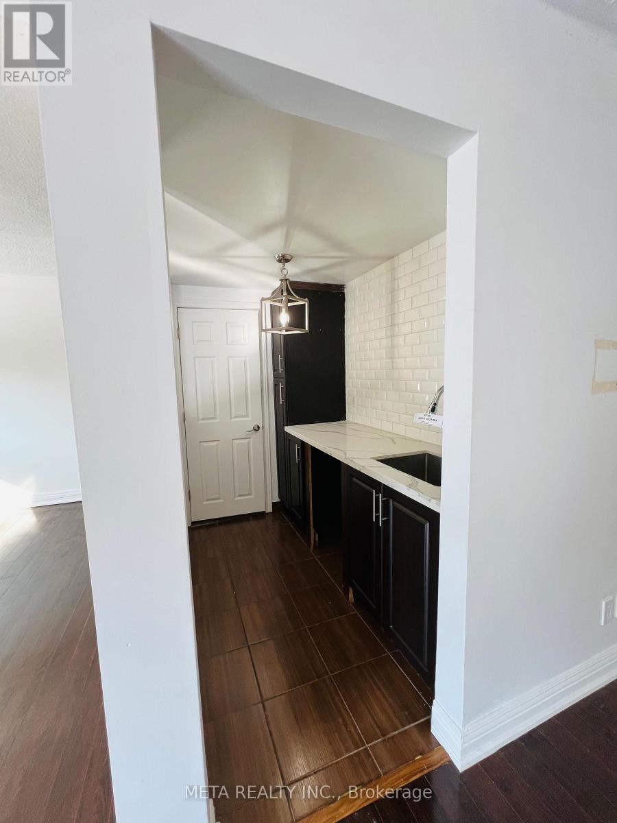 143 Silas Hill Drive, Toronto (Don Valley Village), Ontario  M2J 2X8 - Photo 6 - C12857000