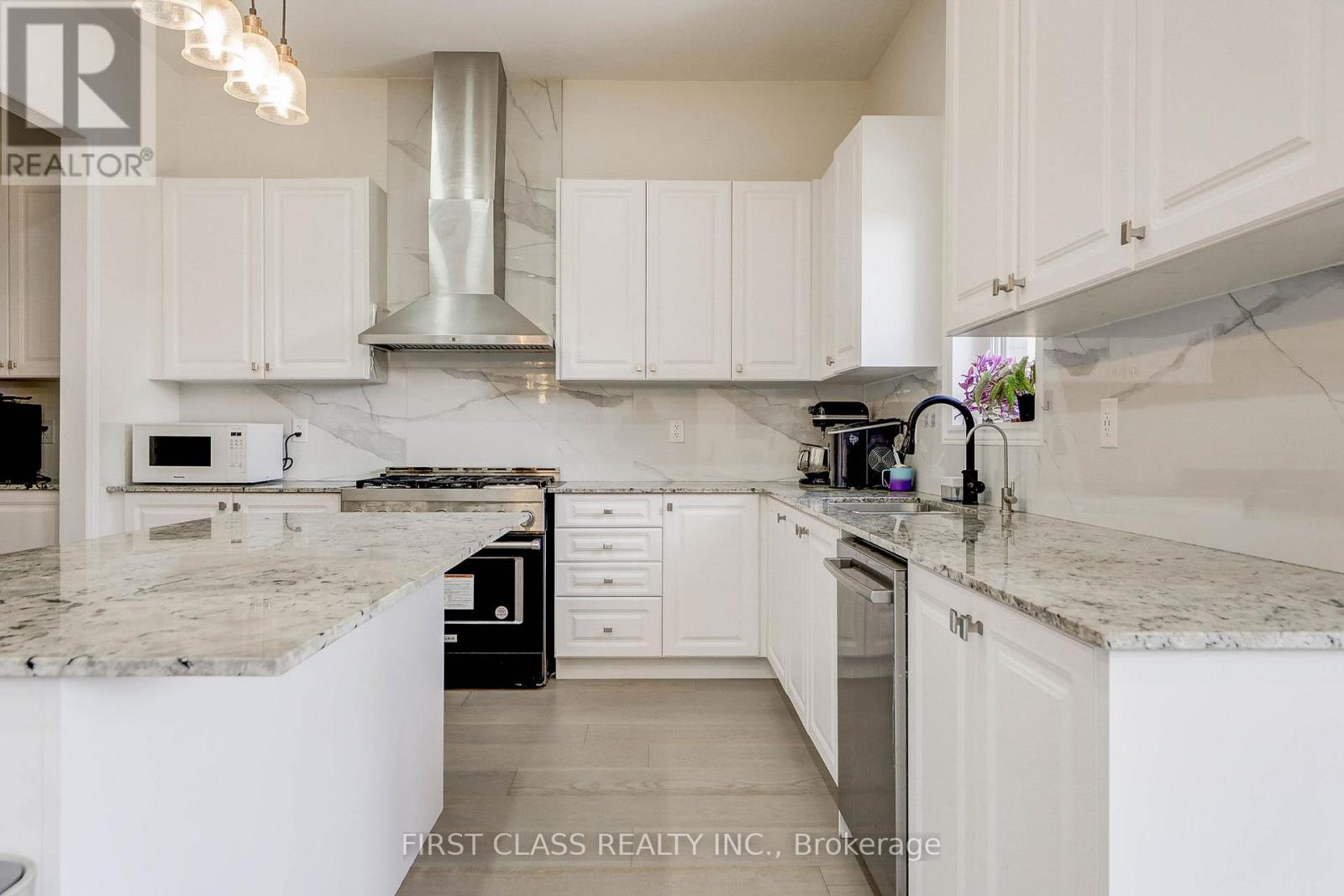 7 Cranley Road, East Gwillimbury, Ontario  L9N 0T7 - Photo 17 - N12857046