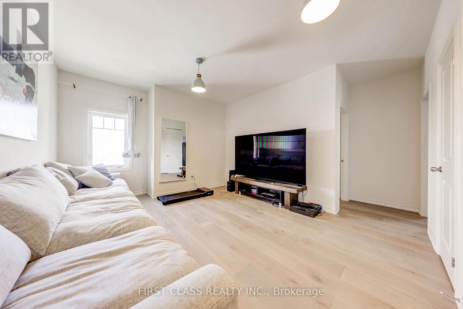 7 Cranley Road, East Gwillimbury, Ontario  L9N 0T7 - Photo 47 - N12857046