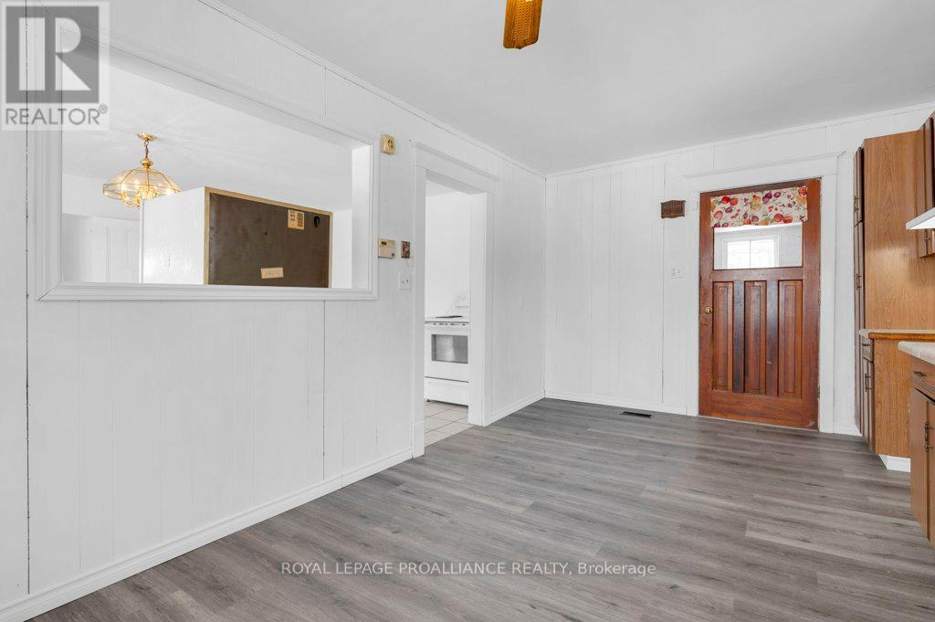 1172 Salem Road, Prince Edward County, Ontario  K0K 1T0 - Photo 17 - X12844460