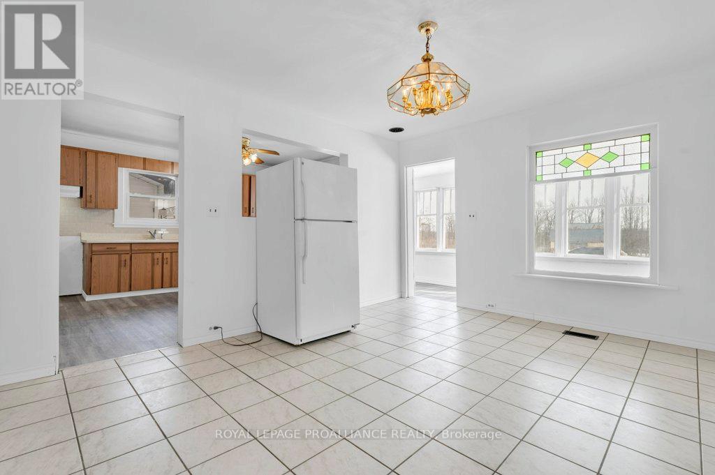 1172 Salem Road, Prince Edward County, Ontario  K0K 1T0 - Photo 8 - X12844460