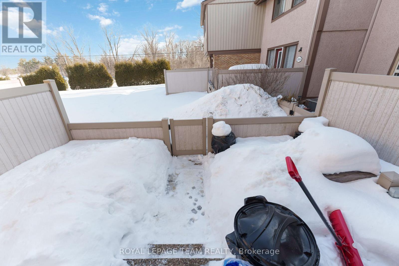 22 - 2053 Stonehenge Crescent, Ottawa, Ontario  K1B 4N7 - Photo 25 - X12852208