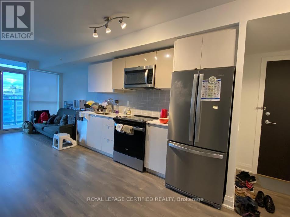 1402 - 1461 Lawrence Avenue W, Toronto (Brookhaven-Amesbury), Ontario  M1B 4T5 - Photo 2 - W12856998