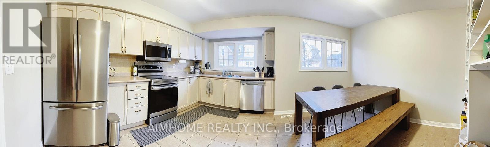 284 - 3030 Breakwater Court, Mississauga (Cooksville), Ontario  L5B 4N6 - Photo 5 - W12857006