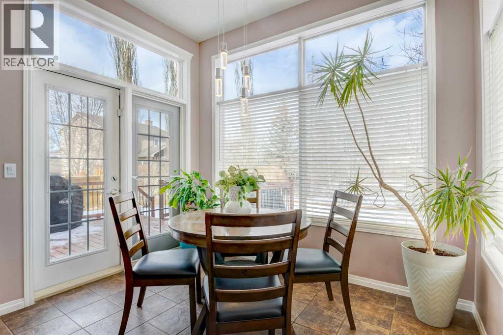 226 Cougarstone Gardens Sw, Calgary, Alberta  T3H 4W6 - Photo 7 - A2291162