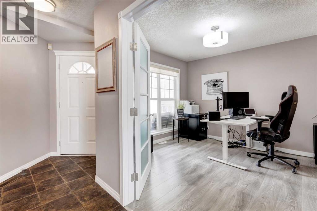 226 Cougarstone Gardens Sw, Calgary, Alberta  T3H 4W6 - Photo 3 - A2291162