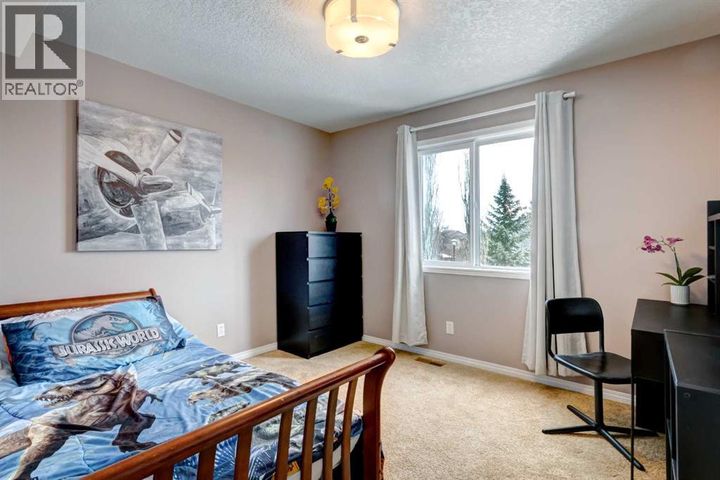 226 Cougarstone Gardens Sw, Calgary, Alberta  T3H 4W6 - Photo 24 - A2291162
