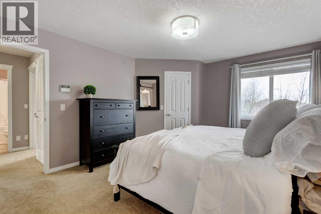 226 Cougarstone Gardens Sw, Calgary, Alberta  T3H 4W6 - Photo 20 - A2291162