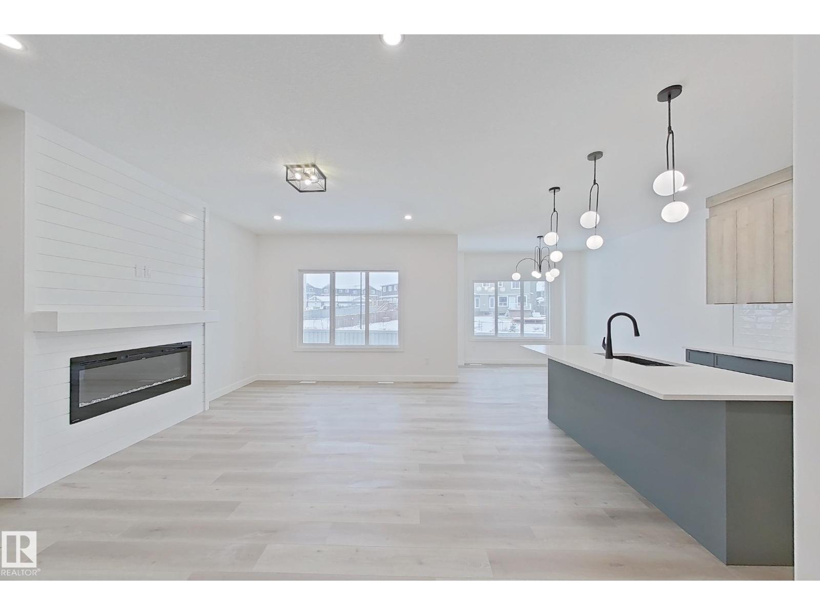 3158 Magpie Wy Nw, Edmonton, Alberta  T5S 0K8 - Photo 4 - E4476381