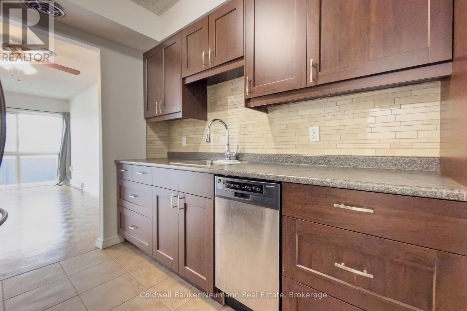 511 - 105 Conroy Crescent, Guelph, Ontario  N1G 2V5 - Photo 14 - X12650224