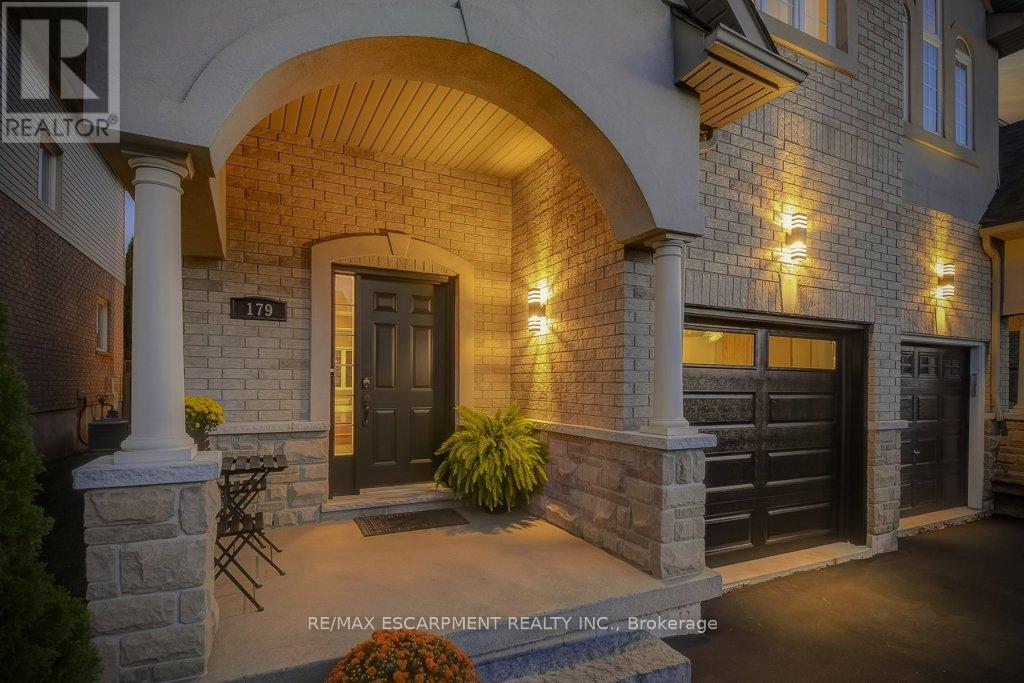 179 Chudleigh Street, Hamilton, Ontario  L8B 0J8 - Photo 2 - X12857040