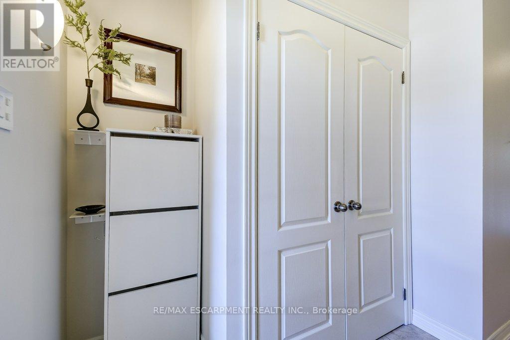 179 Chudleigh Street, Hamilton, Ontario  L8B 0J8 - Photo 4 - X12857040