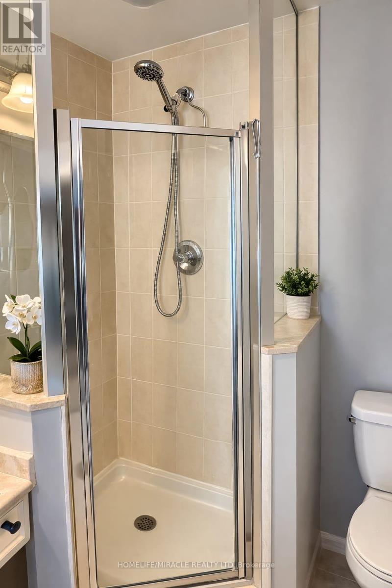 81 Padbury Trail, Brampton (Northwest Brampton), Ontario  L7A 4V3 - Photo 11 - W12833498