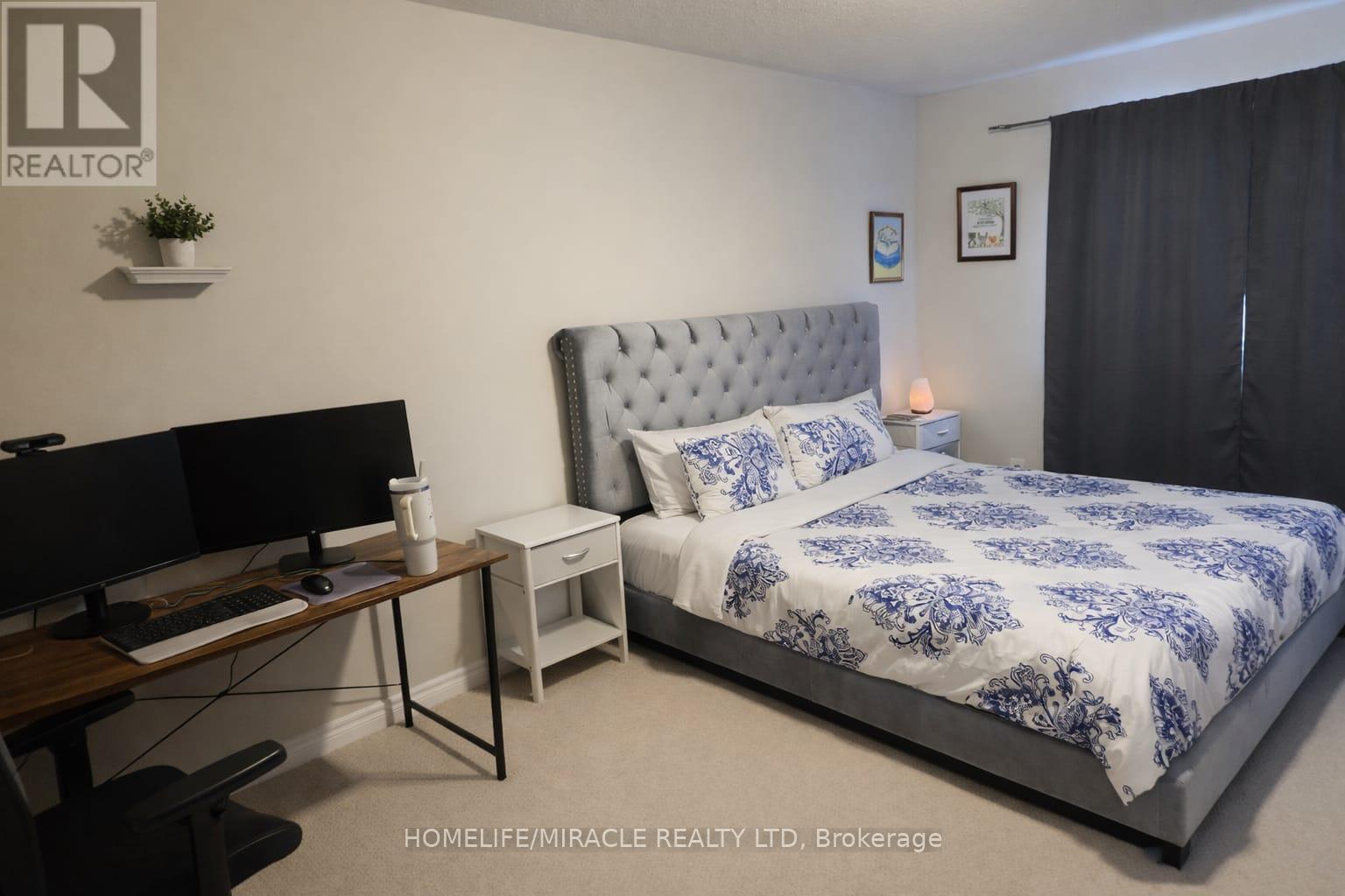 81 Padbury Trail, Brampton (Northwest Brampton), Ontario  L7A 4V3 - Photo 8 - W12833498