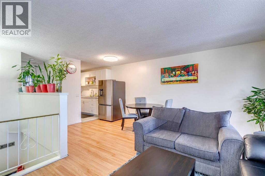 217 Aboyne Place Ne, Calgary, Alberta  T2A 5Z2 - Photo 7 - A2291308