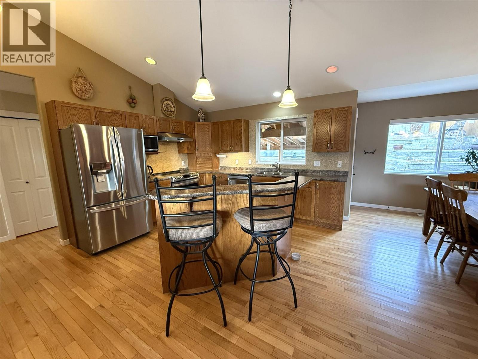 1912 Saskatoon Place, Kamloops, British Columbia  V2E 2T1 - Photo 4 - 10378009