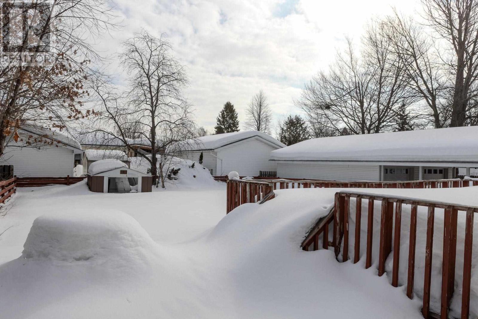 63 Dauphin Dr, Sault Ste. Marie, Ontario  P6A 5E9 - Photo 35 - SM260409