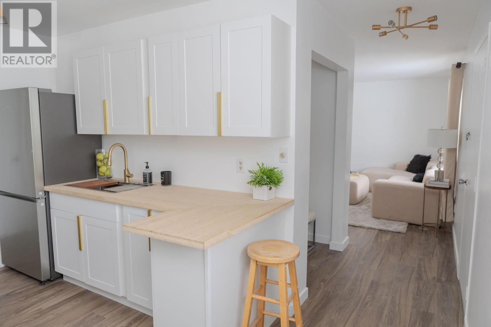 63 Dauphin Dr, Sault Ste. Marie, Ontario  P6A 5E9 - Photo 6 - SM260409