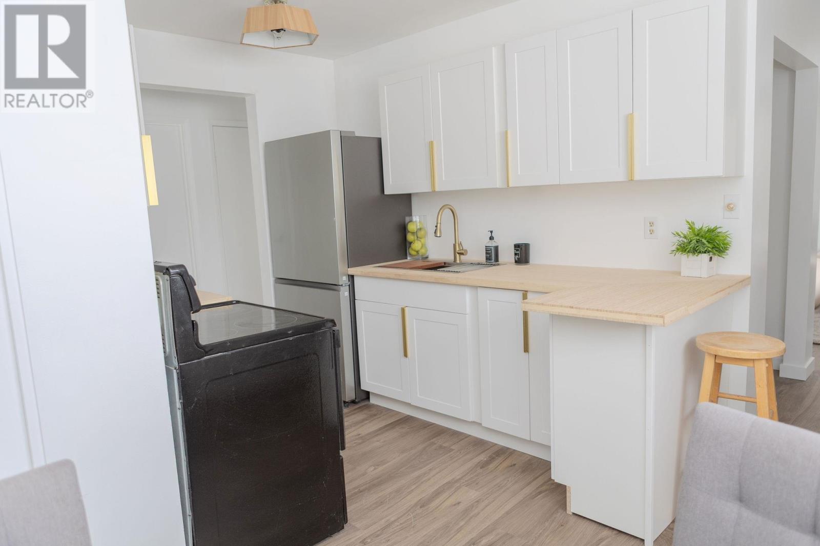 63 Dauphin Dr, Sault Ste. Marie, Ontario  P6A 5E9 - Photo 7 - SM260409