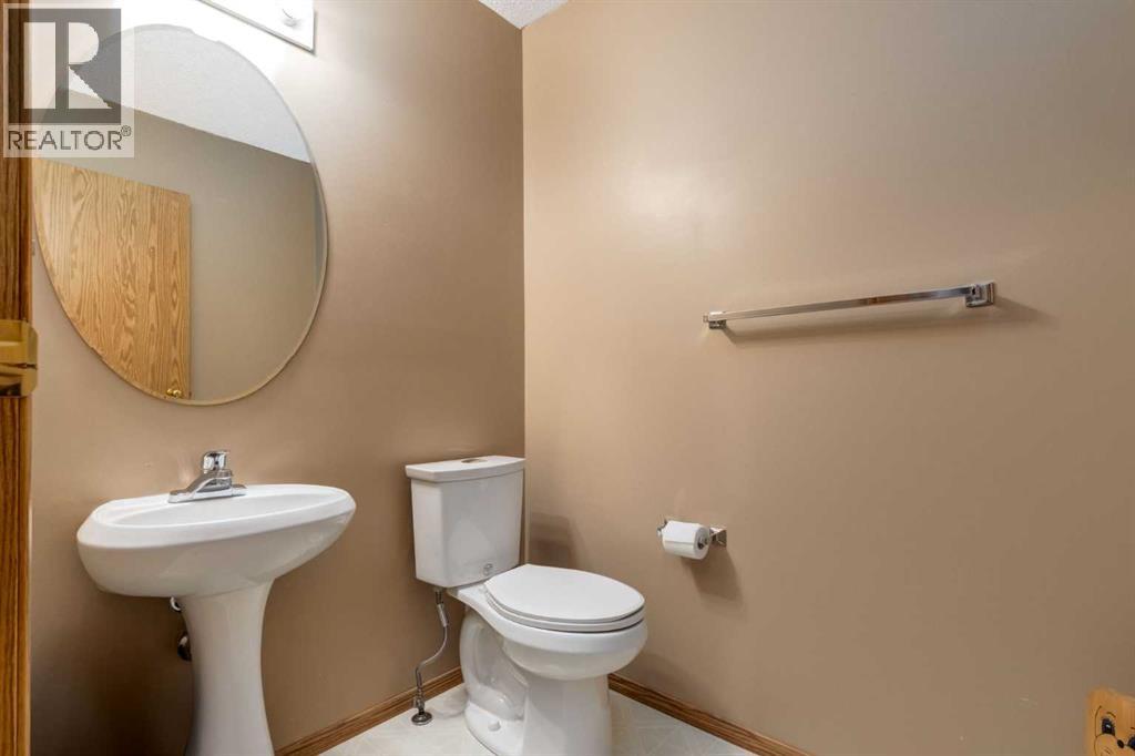 168 Mt Apex Green Se, Calgary, Alberta  T2Z 2V5 - Photo 15 - A2290248