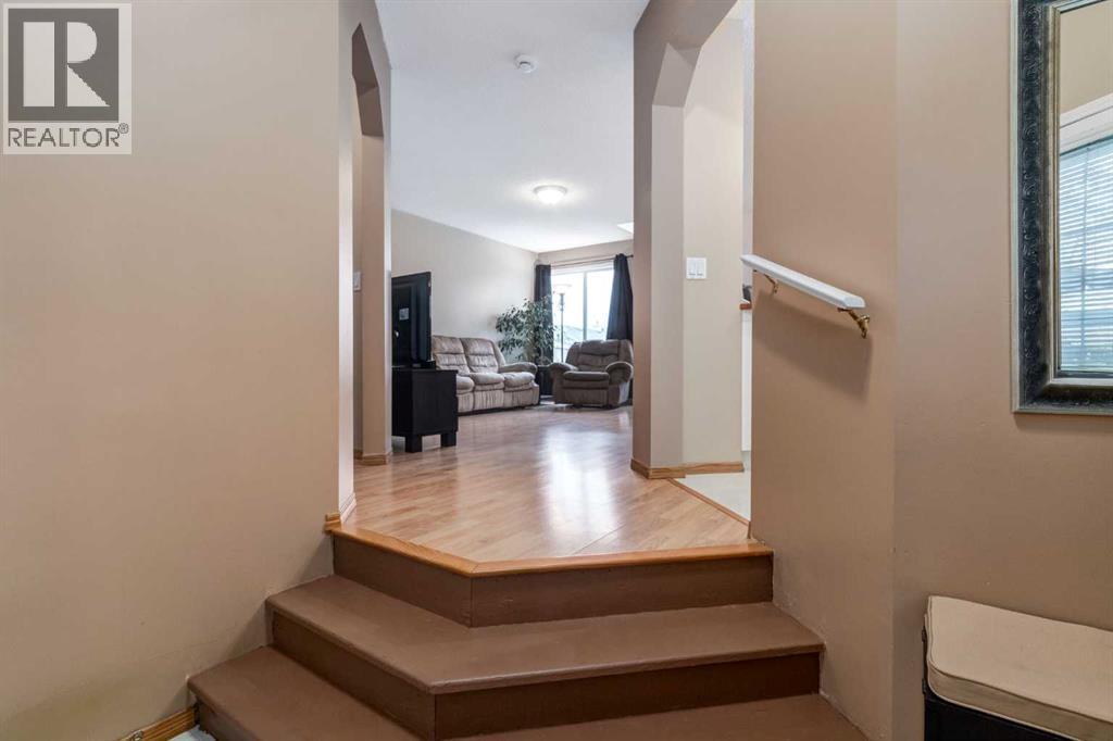 168 Mt Apex Green Se, Calgary, Alberta  T2Z 2V5 - Photo 4 - A2290248