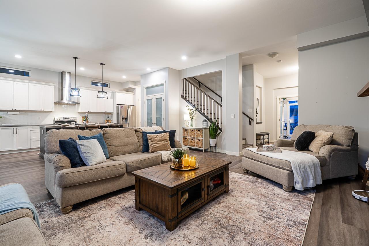 27563 27a Avenue, Langley, British Columbia  V4W 0C4 - Photo 11 - R3095638