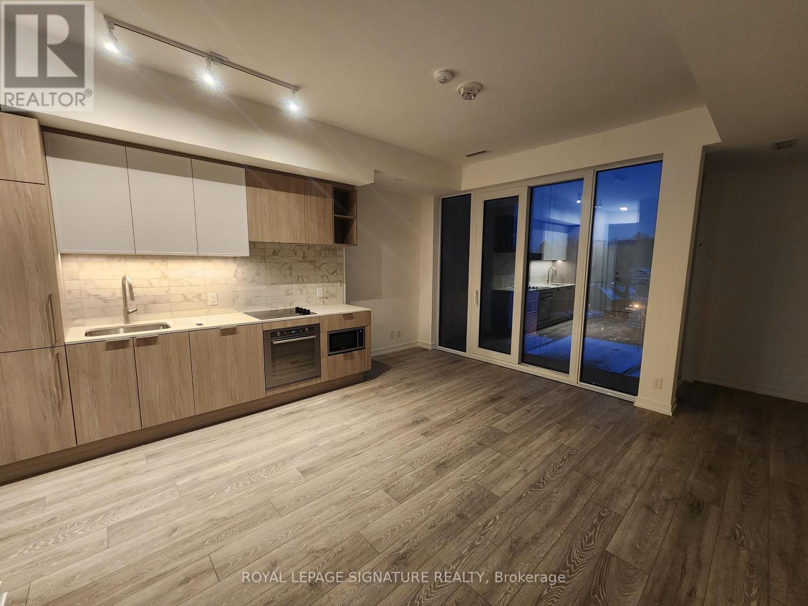 727 - 2020 Bathurst Street, Toronto (Humewood-Cedarvale), Ontario  M5P 0A6 - Photo 7 - C12857098