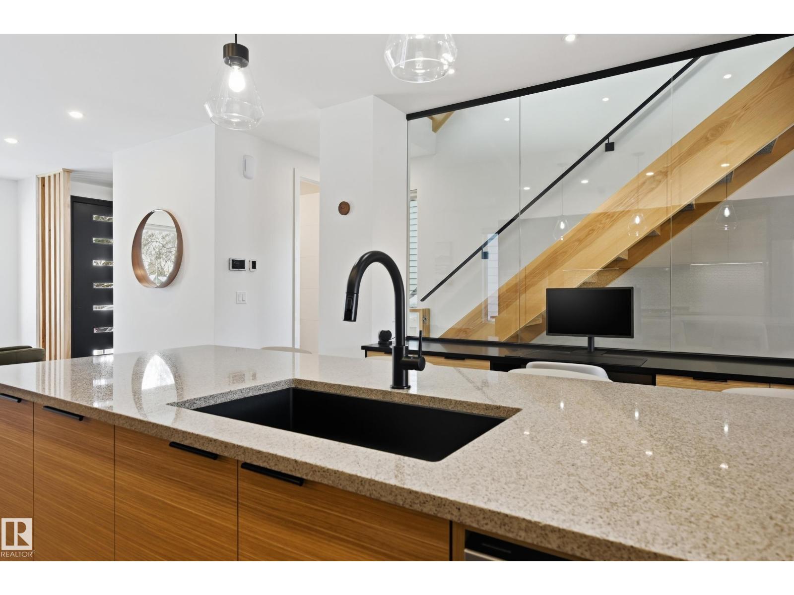 9644 83 St Nw, Edmonton, Alberta  T6C 3A2 - Photo 16 - E4476383