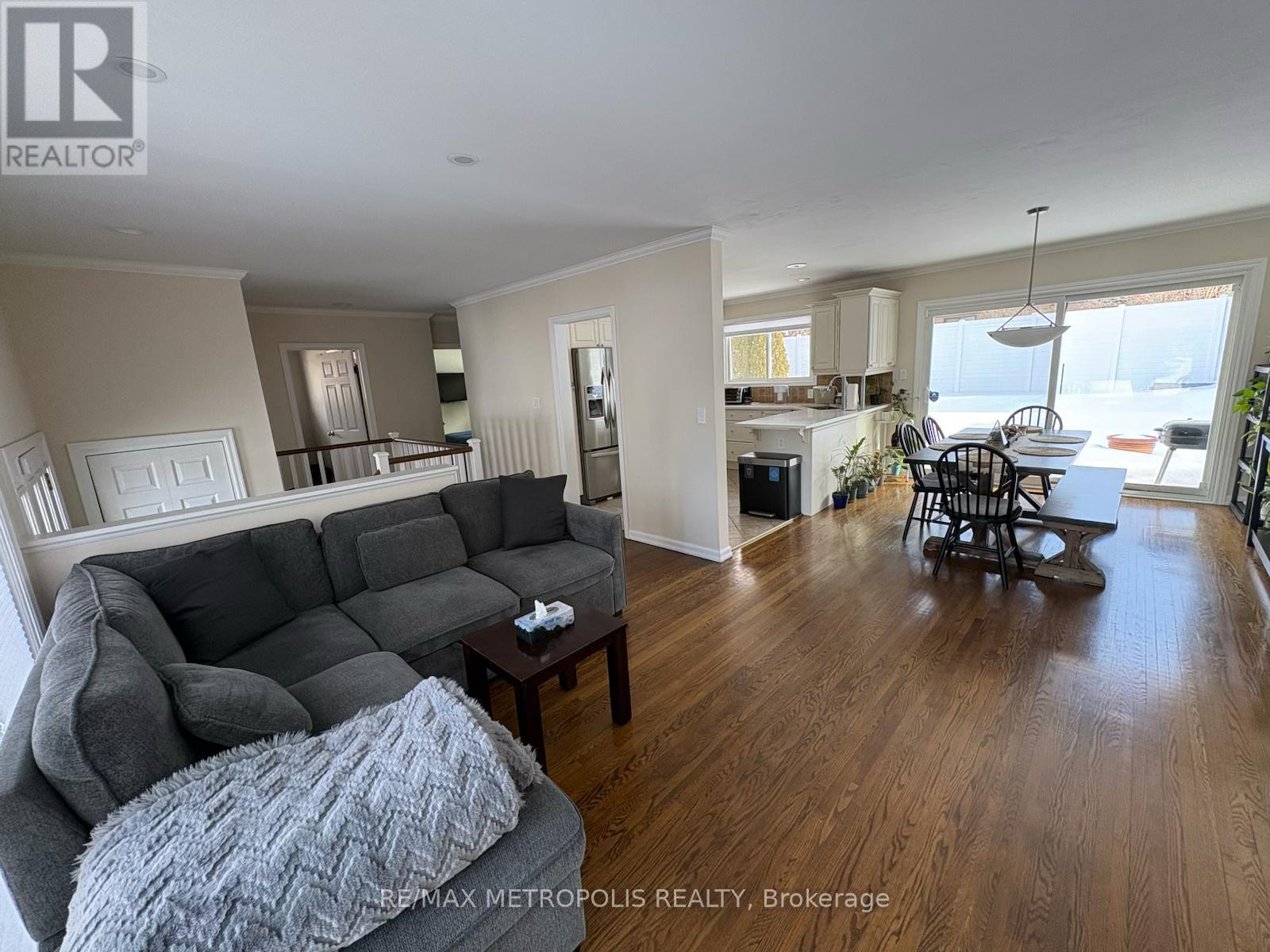 129 Briar Court, Oshawa (Eastdale), Ontario  L1G 6M4 - Photo 12 - E12857072